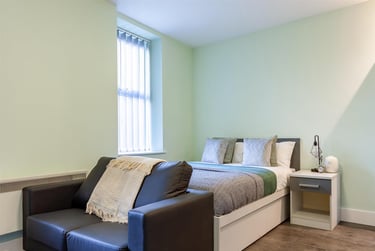 1 bed flat, 17-23 High Street, City Centre, Bangor, LL571NP - Image 4